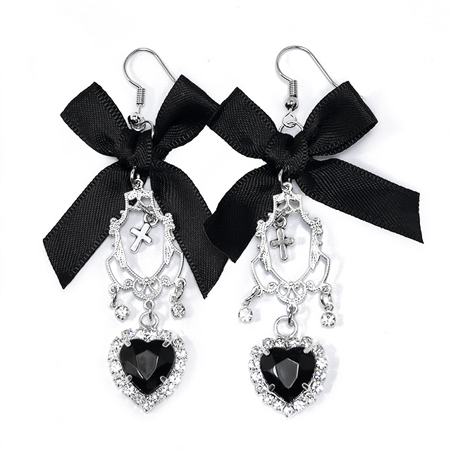 ロイヤルプリンセス 英国風ゴシックハートシャンデリア風ピアス