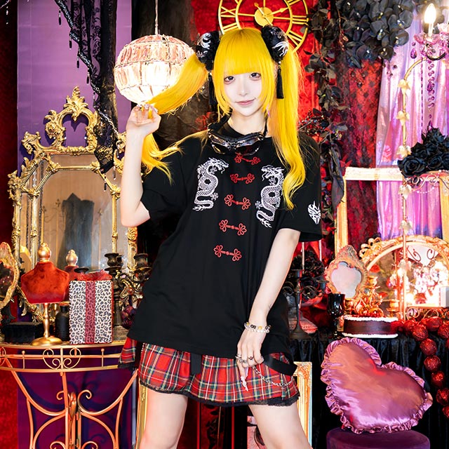 LISTEN FLAVOR����å���ե졼�С����ɥ饴����㥤��T����ġ�BLACK��RED��