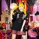 LISTEN FLAVOR����å���ե졼�С����ɥ饴����㥤��T����ġ�BLACK��RED��
