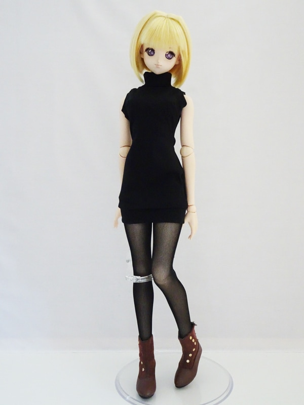 韓国　人気！（R006）バービードールチャーム　黒ワンピース 韓国 人気！（R006）バービードールチャーム 黒ワンピース 韓国