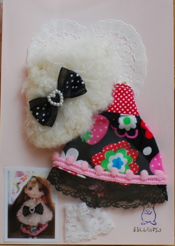 コロちゃんサイズ　イチゴお花ワンピース＆フワフワケープ　レースパンツ付　　/まるしぇらぱん・ハンドメイド