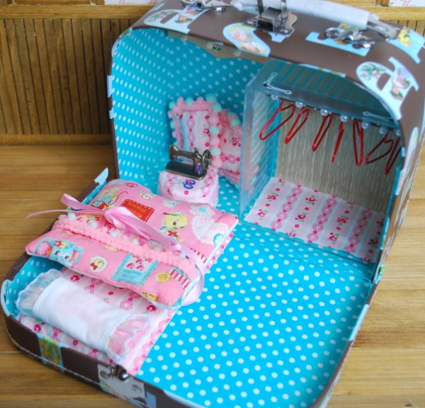 わくわくドールトランク（小）　［ドールハウスタイプ/お布団付］　　【アルファベット・茶】　まるしぇらぱん ｈ2604-02