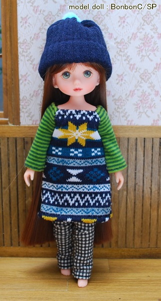 【まるしぇらぱん*ハンドメイド】　BonbonC Dollサイズ　カジュアル　チュニック・スパッツセット　（グリーン×ブルー）/20cmドールサイズ　/H291027-02