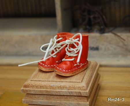 【ハンドメイド/Rose-mic】 　編み上げブーツ　　赤茶　　（紐：生成）　　【オビツ24ｃｍボディサイズ】　/Rm24-3