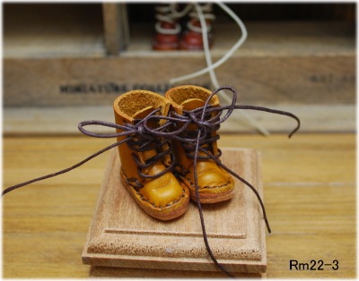 【ハンドメイド/Rose-mic】 　編み上げブーツ　キャメル　（紐：茶）　　【22cmドールサイズ】　/Rm22-3