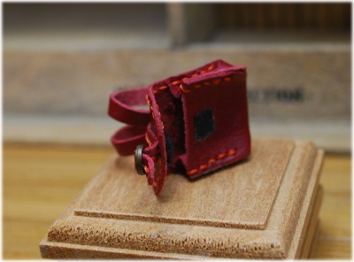 中に小物を入れることができます♪