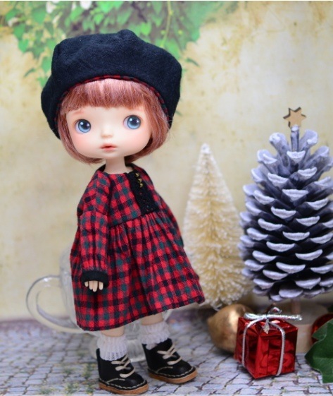 受付終了いたしました　　【MONST DOLL 】 　冬のおでかけクリスマスもんちゃん　カスタムドール　【B】　横目　2021年12月