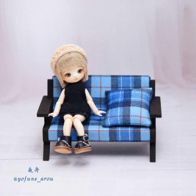 【委託品】ミゼットドールサイズ　ふたり用ソファ　ひじかけつき　、ふたり用ねこソファ　【夜舟さん（X：@yofune_arou）ハンドメイド】