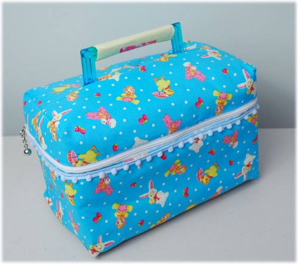 お人形とおでかけバッグ　うさぎ・あひる　ブルードット/ミニドールサイズ【まるしぇらぱん】/H25-303