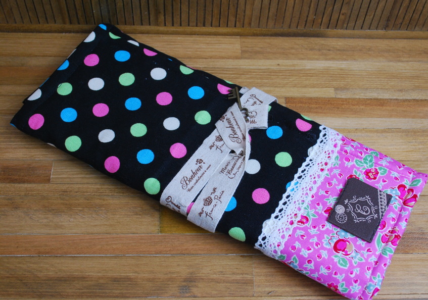 お人形とおでかけおくるみ リカちゃん（22～23cmドール）サイズ　【ブラックマルチドット】　【まるしぇらぱん】　ma250306-01