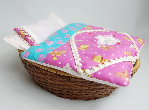 ふわふわドリームセット・深かご付 【お布団セット/ピンクあひる】　20cmドールサイズ　/まるしぇらぱん