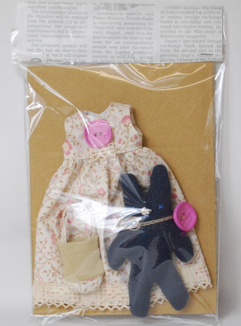 （売切）ノースリーブワンピース　ビンテージホワイト小花　てづくりうさぎ・バッグ付　　/22cmドールサイズ　【sachi】