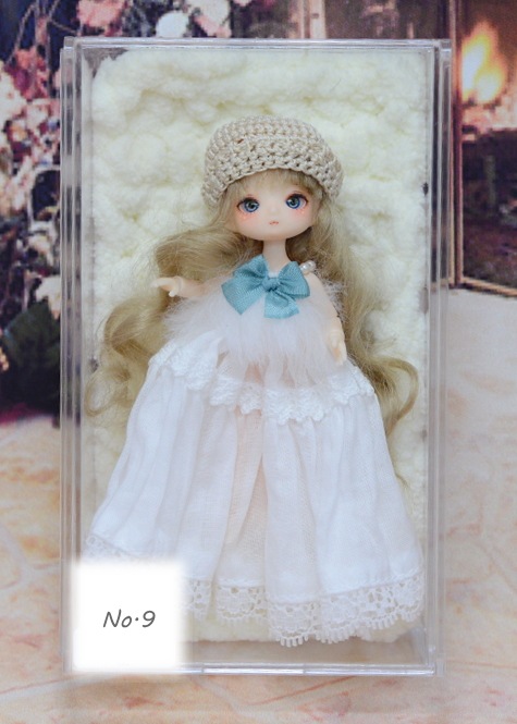 お迎え頂きました　　【ミゼットドール】　カスタムドール　No.9 （☆メイク:@okurido 様  ☆衣装：@7thdahlia 様）