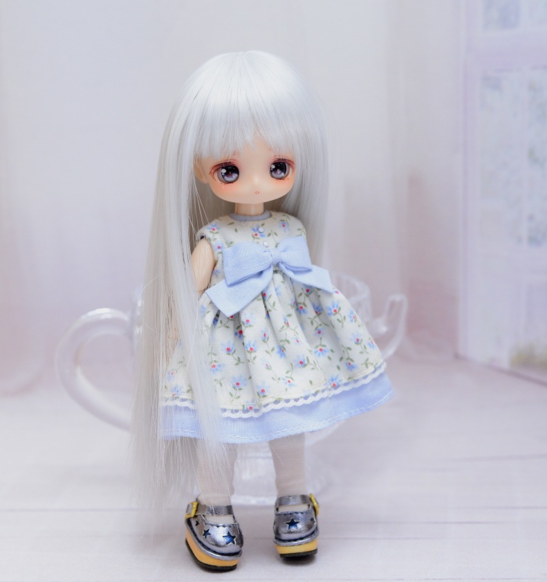 【4.5インチ】　耐熱　ドール用ウィッグ　シャギーストレートロング /ホワイトシルバー