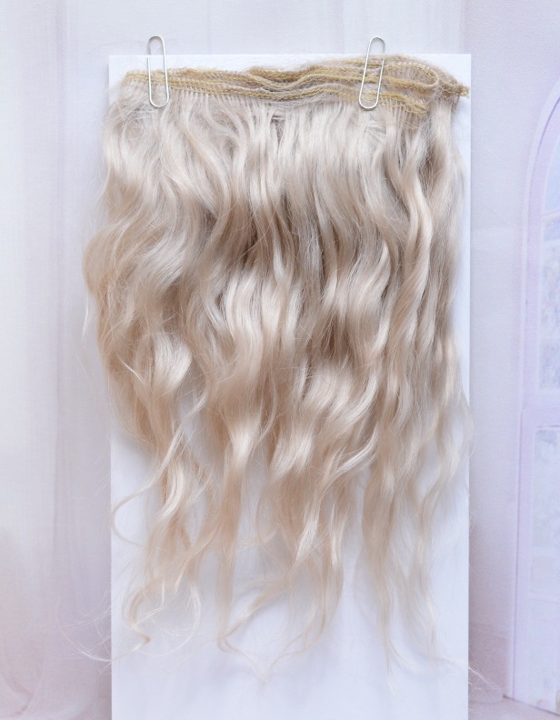 リトルポリッシュ別注　ロシアモヘア　ウェフティング　エクリュベージュ（幅約90～100cm,長さ約18cm～20cm)　　