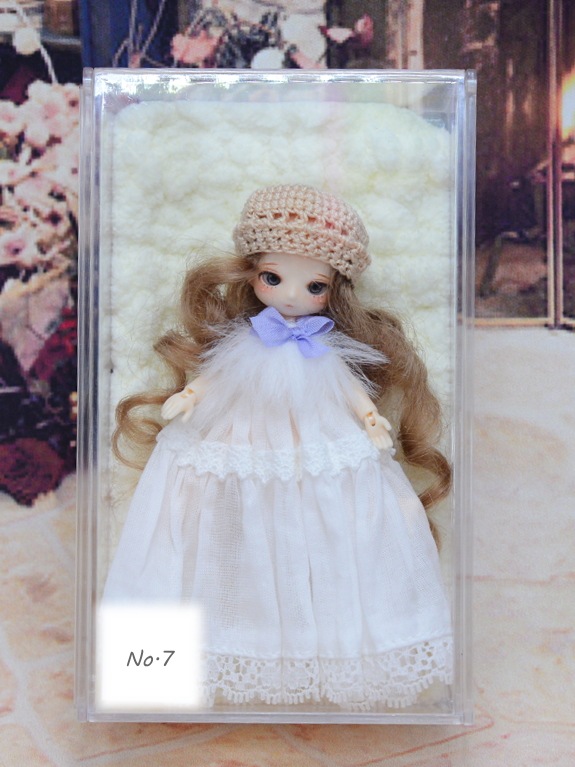 お迎え頂きました　　【ミゼットドール】　カスタムドール　No.7 （☆メイク:@okurido 様  ☆衣装：@7thdahlia 様）