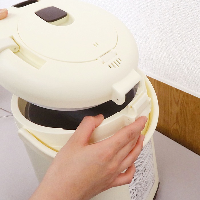 ウェットティッシュ 加熱保温器 ホットルプロ HPR-100 本体 ｜ ベッド