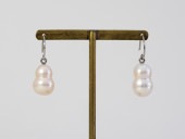 Fresh water pearl / Pt900 pierce 【hook pierce】