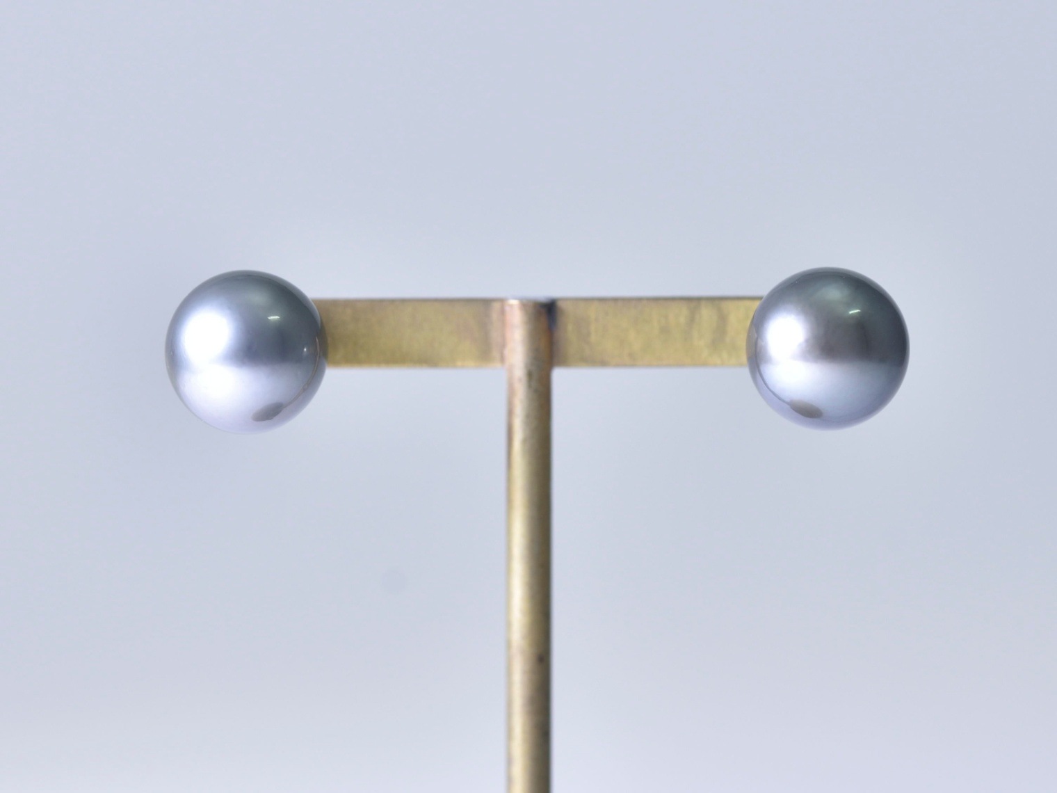 Black Pearl / K18YG pierce 【Studs pierce】