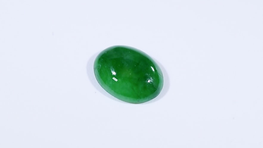 彫刻　天然本翡翠3点おまとめ250ct ジェイダイト 天然翡翠（ジェイダイト） 3.230ct ソーティング付き | 天然石ルース