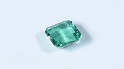 エメラルド 0.943ct