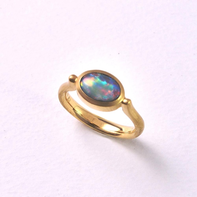 モデルオーダー事例<br>【Tortin/トーティン】<br>オパールのポテンシャルを引き出すリング