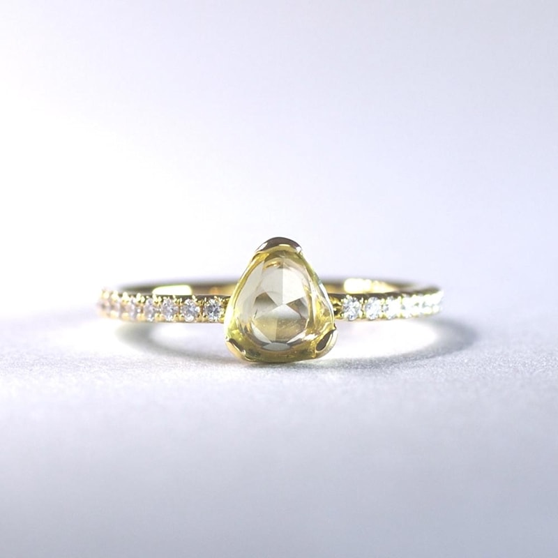 モデルオーダー事例<br>【capella/カペラ】<br>メインストーンをまばゆく照らす