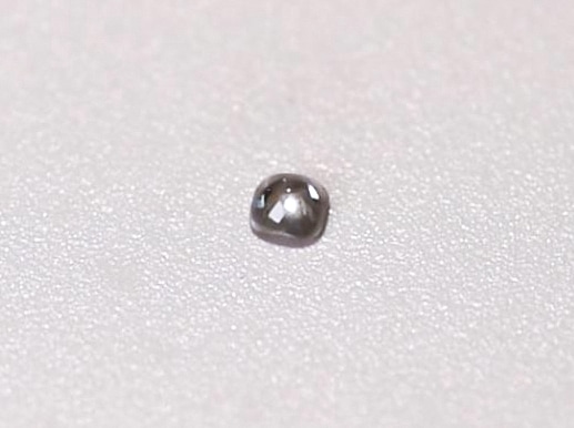 ダイヤモンド　カボションカット 0.13ct