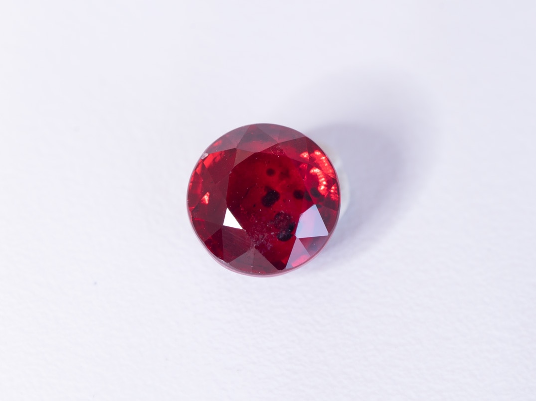 レッドサファイア 1.02ct