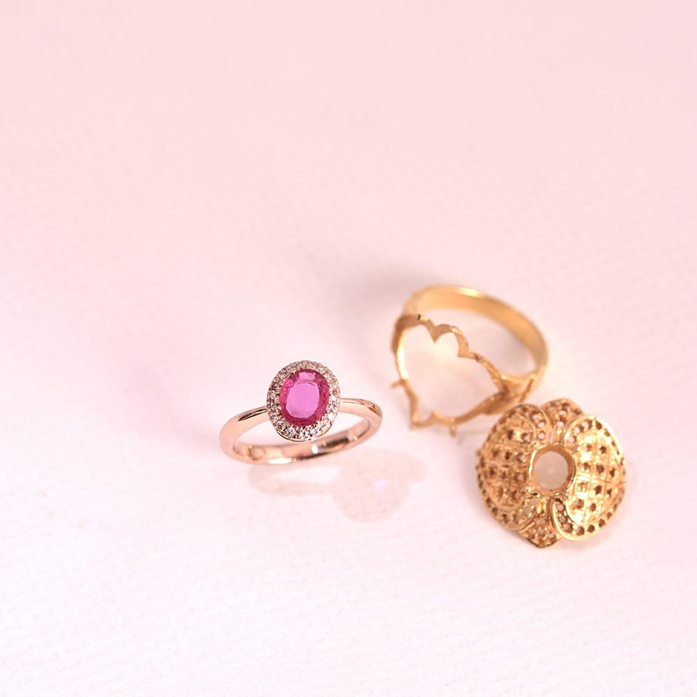 モデルオーダー事例<br>【Rigel／リゲル】<br>赤が映える装い