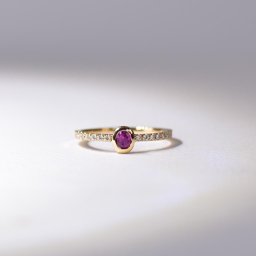 モデルオーダー事例<br>【Capella/カペラ】<br>腕メレで華やか