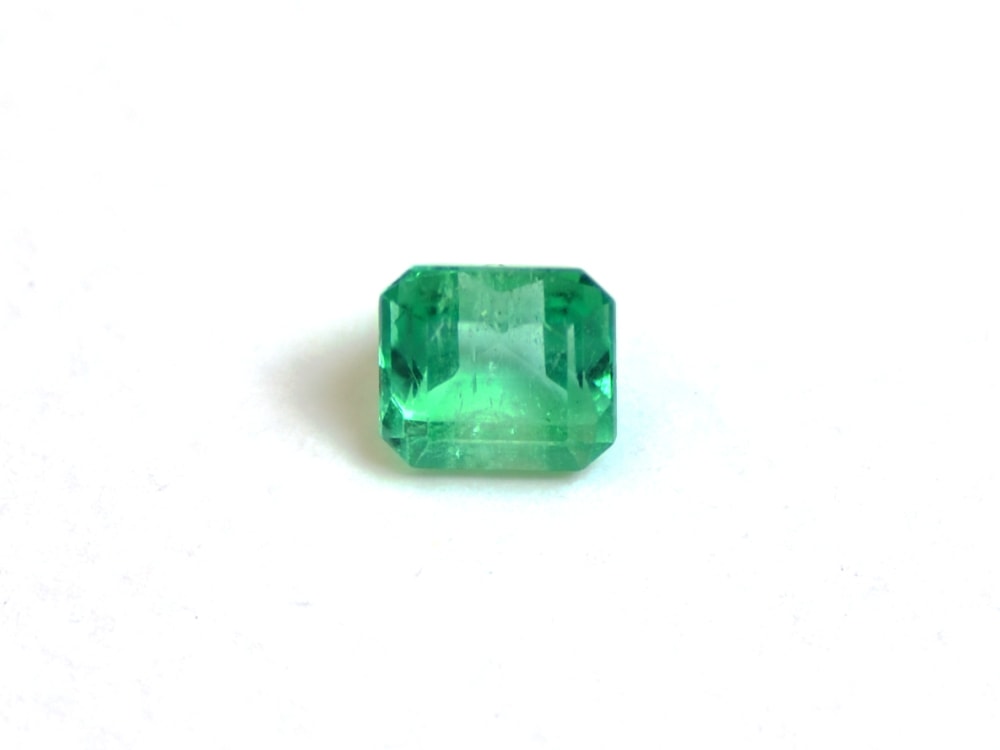 エメラルド 0.64ct