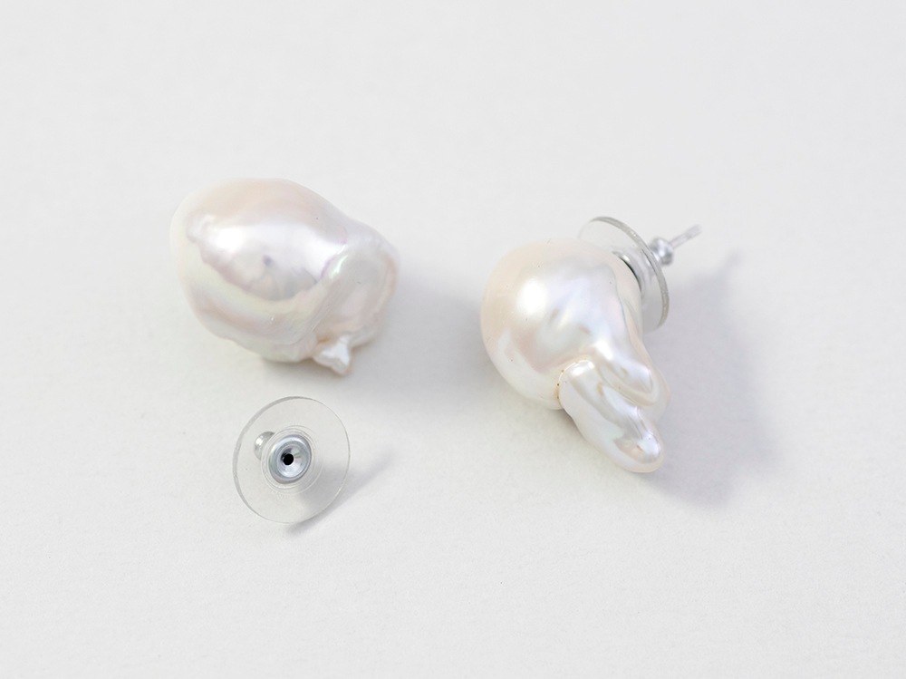 Fresh water pearl / K14WG pierce 【Studs pierce】