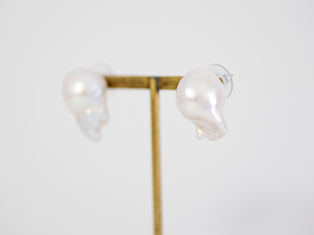 Fresh water pearl / K14WG pierce 【Studs pierce】