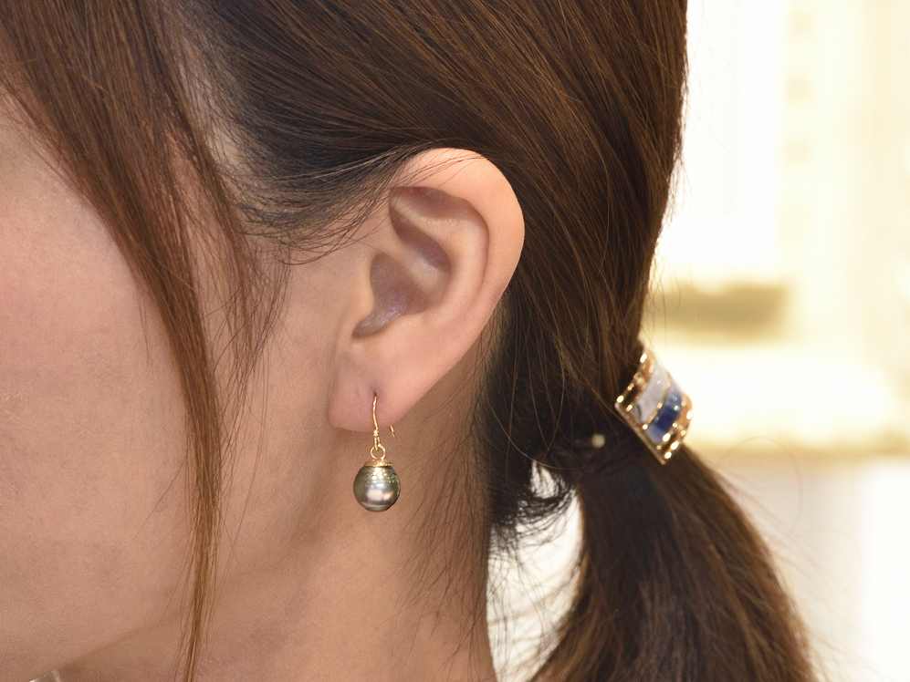 south sea black pearl / K18YG 【hook pierce】