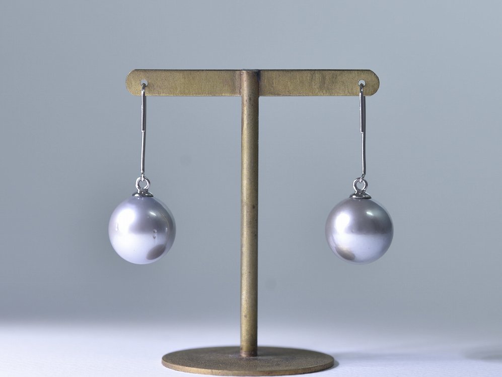 south sea gray pearl 11.7mm_11.9mm / pt900 【hook pierce】