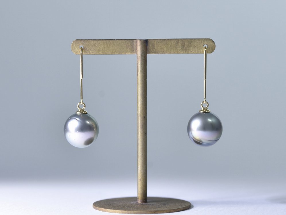 south sea lightgreen pearl 10.8mm_10.9mm / K18YG 【hook pierce】