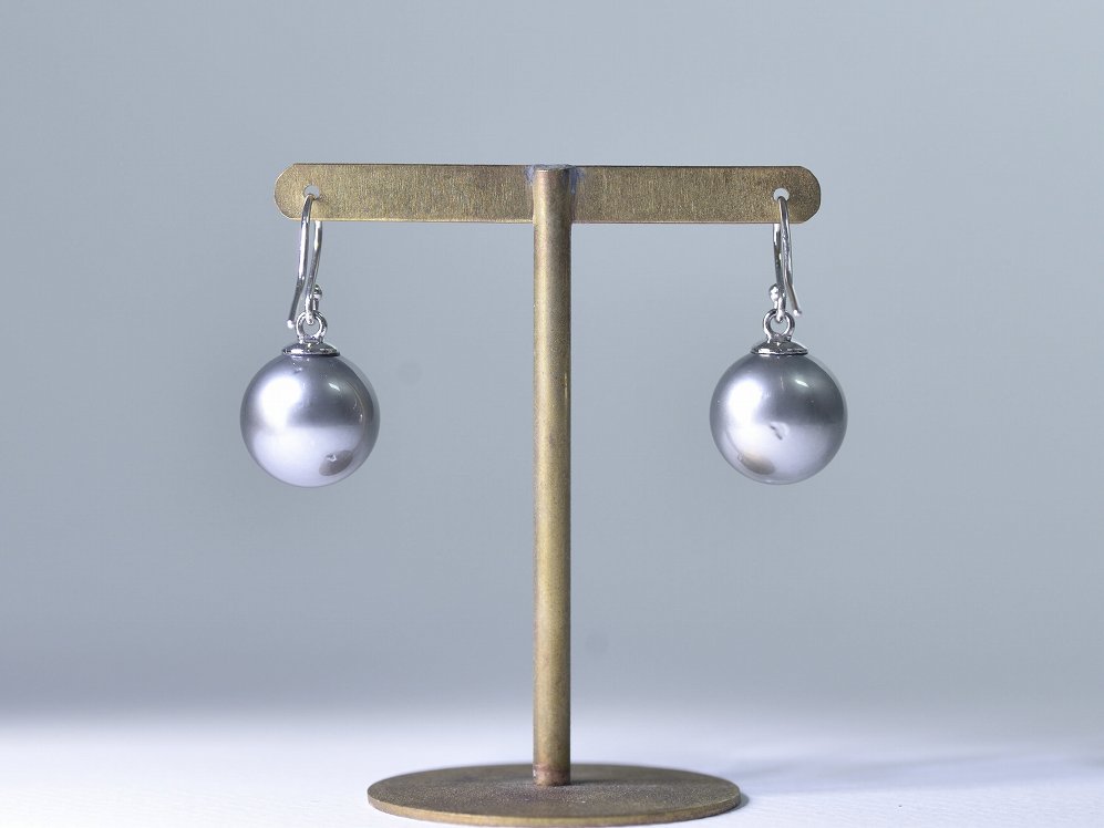 south sea gray pearl 11.9mm_11.9mm / pt900 【hook pierce】
