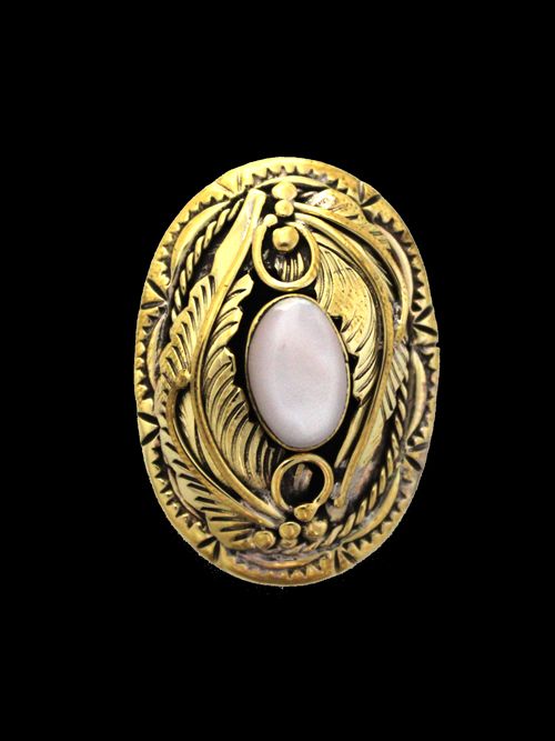 真鍮製 / コンチョ / フラワー / ピンクシェル / 35×25mm [30%OFF]