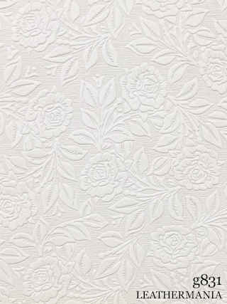 【半裁】牛革クロム鞣し / 花柄型押し / 0.8mm (ホワイト)
