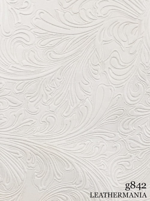 【半裁】牛クロム革 / サラセン柄型押し / 0.8mm (ホワイト)