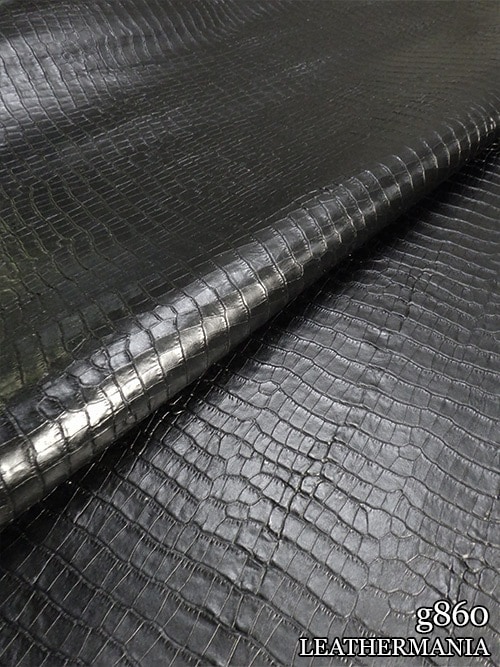 【半裁】牛クロム革 / ワニ型押し / 1.2mm (ブラック)