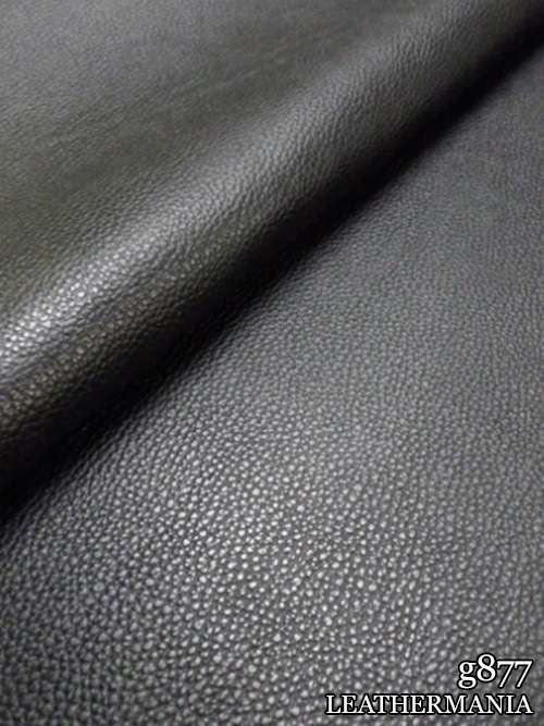 【半裁】牛クロム革 / シボ型押し / 1.8mm (ブラック)