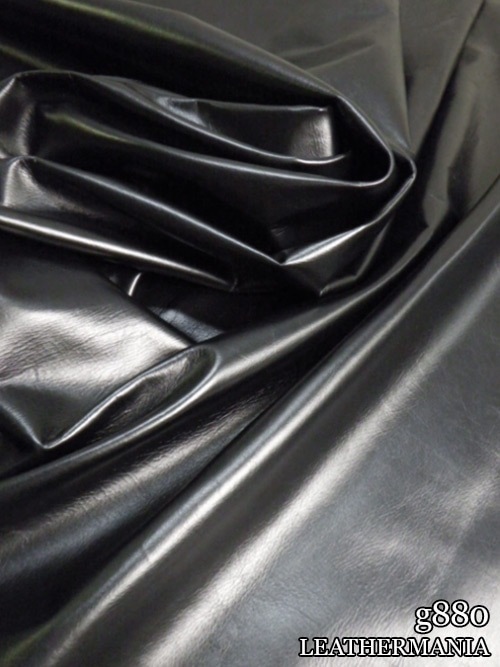 【半裁】牛クロム革 / ソフト / 1.1mm (ブラック)