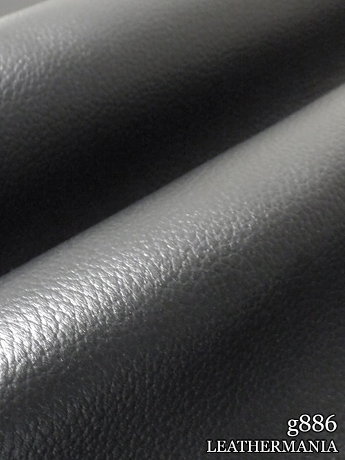 【半裁】牛クロム革 / シボ型押し / 1.0mm (ブラック)