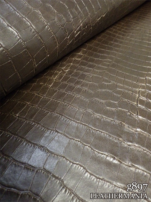 【半裁】牛クロム革 / ワニ型押し / 1.2mm (チョコ)