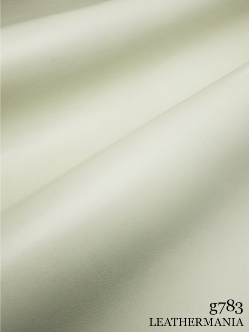 【半裁】牛クロム革 / スムース / 2.0mm (ホワイト)