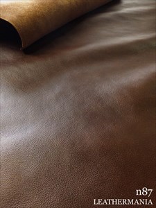 【半裁ハーフ】牛タンニン革 / シュリンク / 2.2mm (レッドブラウン)