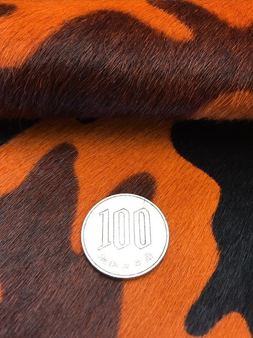 【切り革】牛毛皮 / 迷彩柄 / 1.5mm (オレンジ) [5%OFF]