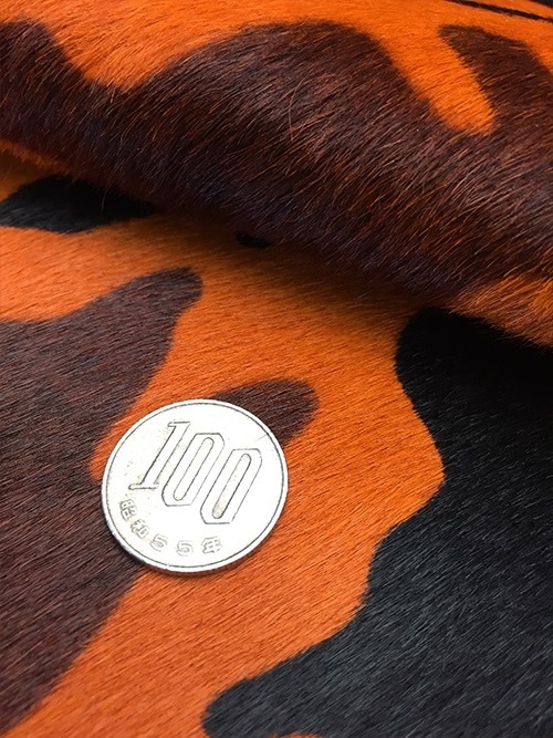 【切り革】牛毛皮 / 迷彩柄 / 1.5mm (オレンジ) [5%OFF]